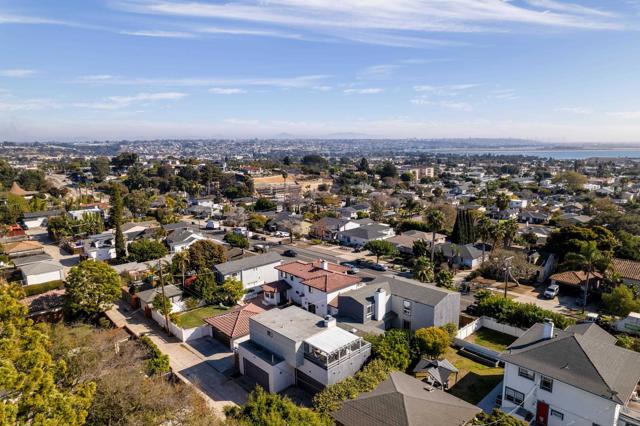 1920 Beryl St, San Diego, California 92109, 5 Bedrooms Bedrooms, ,4 BathroomsBathrooms,Single Family Residence,For Sale,Beryl St,250017733SD