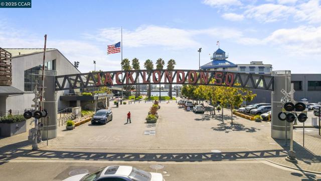 814 20th Street, Oakland CA: https://media.crmls.org/mediaz/614b0685-0a0f-4dcb-bbd9-7f8fe7a643d5.jpg