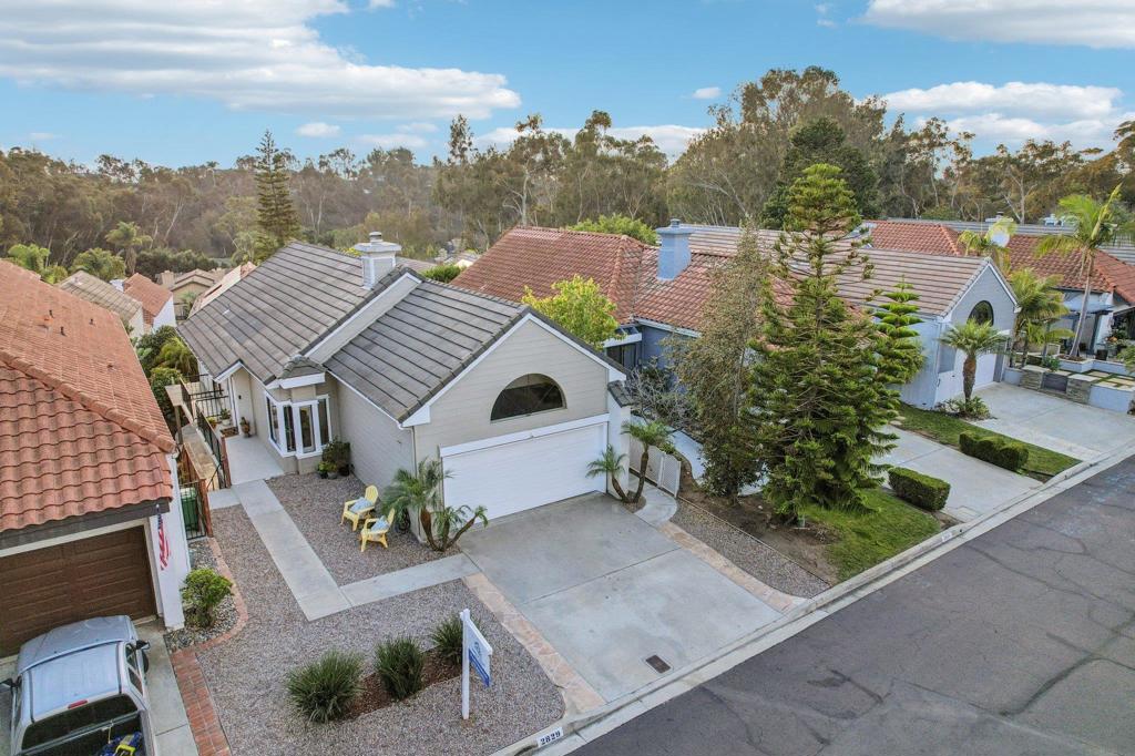 2829 Forest View Way