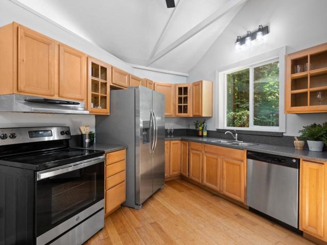 201 Lake Street, Boulder Creek CA: https://media.crmls.org/mediaz/614c072a-fa97-40eb-bc84-bb4e8b192999.jpg
