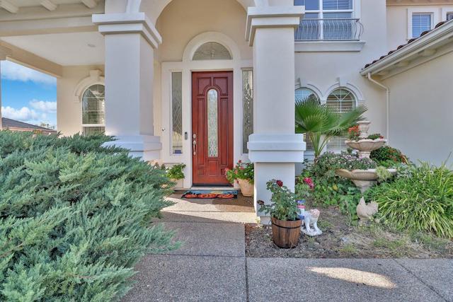 5100 Thalia Drive, El Dorado Hills CA: https://media.crmls.org/mediaz/614d34f2-d477-4e2b-a847-65339653c5dd.jpg