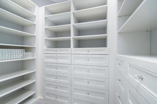 Image 18 of 25 For 75090 Inverness Drive