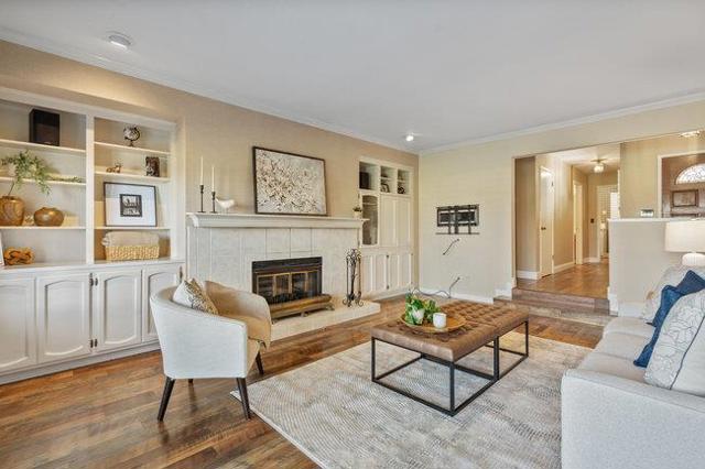 756 Duffin Drive, Hollister CA: https://media.crmls.org/mediaz/614d7601-3a19-4b38-8183-8c273a528df3.jpg