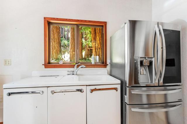 720 Wildwood Road, Boulder Creek CA: https://media.crmls.org/mediaz/614e6d5a-17fb-4531-b3a9-3e9a35ab50b4.jpg