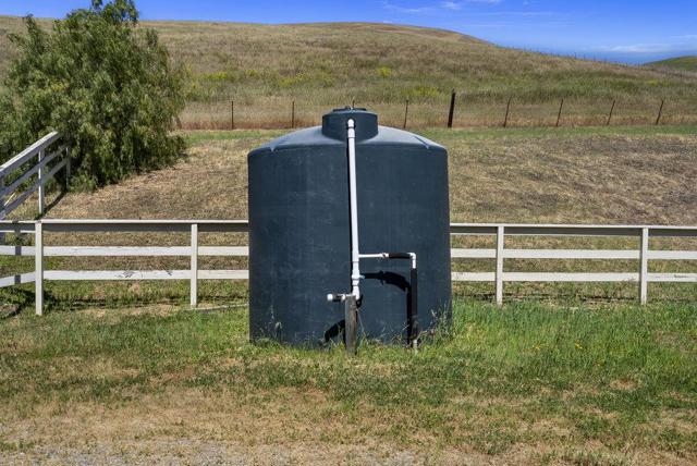 5955 Diablo Hills Road, Tres Pinos CA: https://media.crmls.org/mediaz/614e9bc6-7e56-4a31-ac25-598142aabe46.jpg