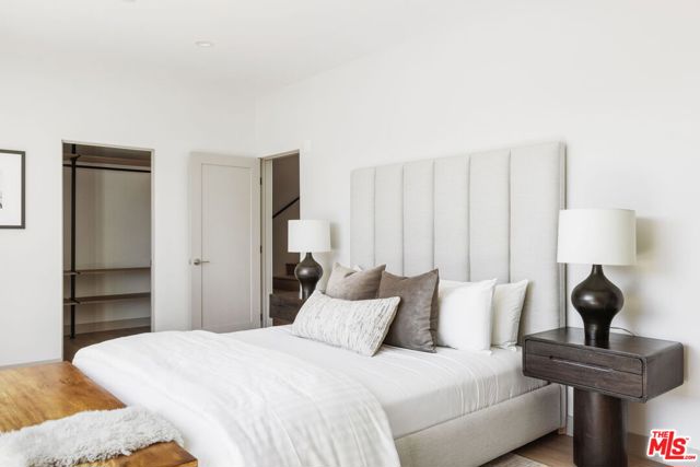 2223 Clifford Street, Los Angeles CA: https://media.crmls.org/mediaz/614edf98-f765-4f7e-9c75-3a5bb6cc4cb4.jpg