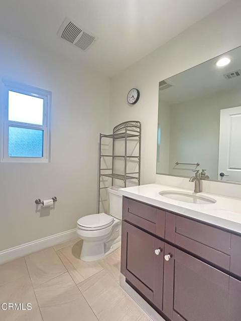 2339 Park Avenue, Montrose CA: https://media.crmls.org/mediaz/614fc24c-2656-4c95-ae45-10bf26d487b2.jpg