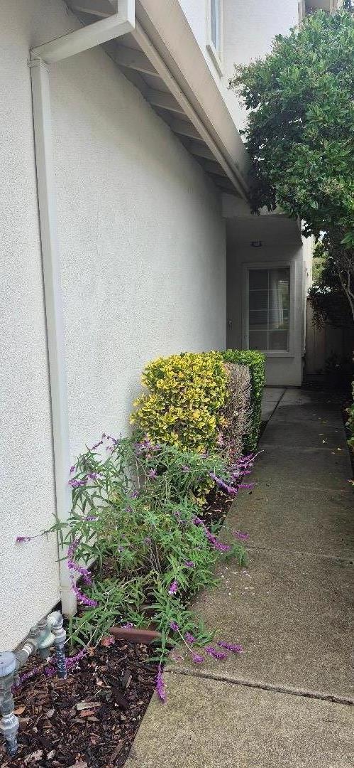 21854 Stonegate, Salinas CA: https://media.crmls.org/mediaz/61506382-5ba1-4f55-9979-5e27e0de27f9.jpg