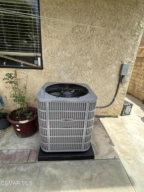 7565 Melvin Avenue, Reseda CA: https://media.crmls.org/mediaz/61509820-4d92-4edf-925a-d2cf2d7c3dc8.jpg