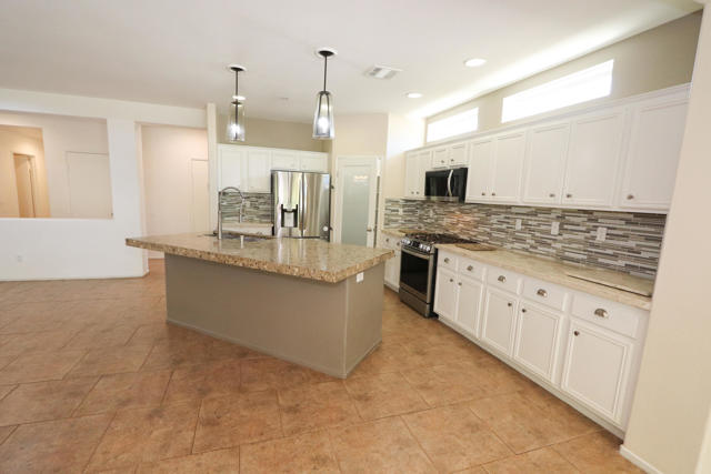1197 Oro Rdg, Palm Springs CA: https://media.crmls.org/mediaz/6150f298-7b5e-43e0-9f97-e2c59f840961.jpg