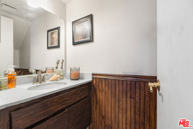 7312 Bright Avenue, Whittier CA: https://media.crmls.org/mediaz/61511703-12b7-4889-913a-41b53c94767f.jpg