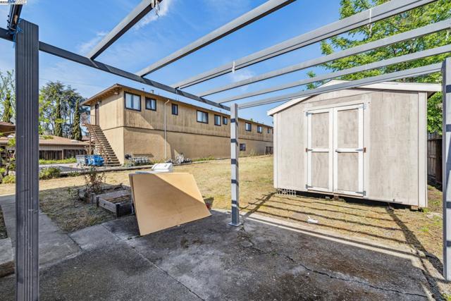 21032 Baker Rd, Castro Valley CA: https://media.crmls.org/mediaz/61516c84-e29b-4e67-b5b4-7cafeeebdabf.jpg