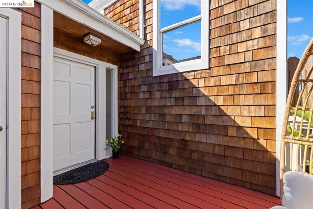 Details for 4493 Montgomery St  6, Oakland, CA 94611