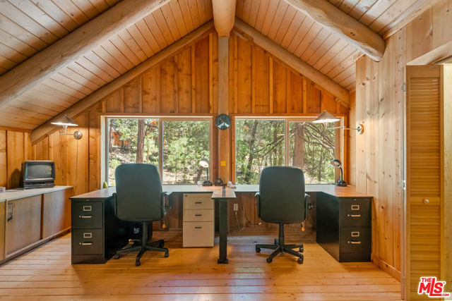15050 Scott Bar Mountain Lookout Road, Fort Jones CA: https://media.crmls.org/mediaz/61522248-e5a9-4581-8aad-aa1076a12c67.jpg