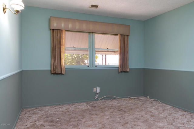 60 Natalie Way, Camarillo CA: https://media.crmls.org/mediaz/6153c569-215f-439c-b9eb-a4707be020b4.jpg