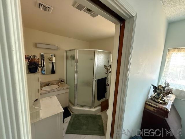 14308 Miranda St, Van Nuys CA: https://media.crmls.org/mediaz/6154e841-7330-4243-827e-702b7c7947ae.jpg