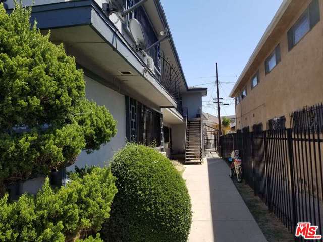 Image 3 for 206 S Boyle Ave, Los Angeles, CA 90033