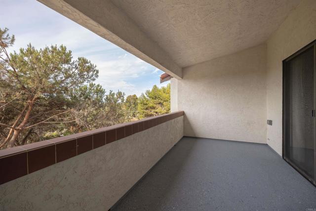 Detail Gallery Image 8 of 21 For 3906 Murray Hill Rd, La Mesa,  CA 91941 - 3 Beds | 2 Baths