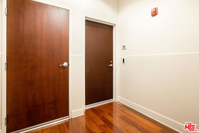 8788 Shoreham Drive, West Hollywood CA: https://media.crmls.org/mediaz/61561c24-5a5f-46df-b81b-52b6ca248bf8.jpg