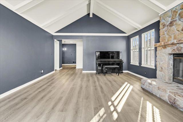 118 Nissen Road, Salinas CA: https://media.crmls.org/mediaz/615659a3-2491-477d-9691-debd484986f7.jpg