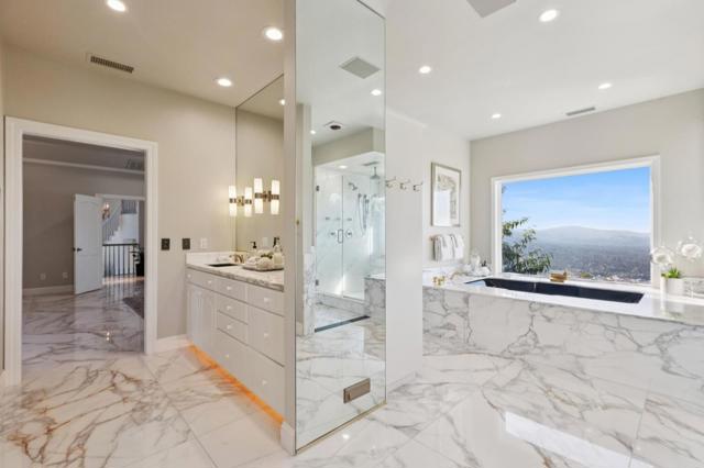 16383 Aztec Ridge Drive, Los Gatos CA: https://media.crmls.org/mediaz/6156be27-d386-4bb8-97f6-5789744fd8d0.jpg