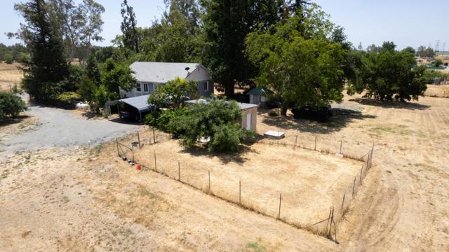11835 Hobday Road, Wilton CA: https://media.crmls.org/mediaz/6156cea5-dce9-40d6-8cbd-852477440a2c.jpg