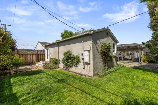 1502 Mefferd Avenue, San Mateo CA: https://media.crmls.org/mediaz/61578f8c-b5d1-4d81-b53d-86040d4dd929.jpg