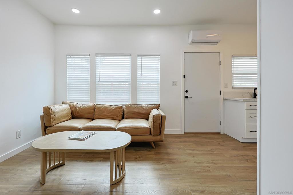 MLS #250030466SD img 15