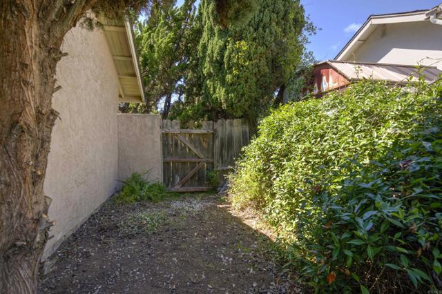 Detail Gallery Image 21 of 38 For 1824 Portofino Dr, Oceanside,  CA 92054 - 3 Beds | 2 Baths