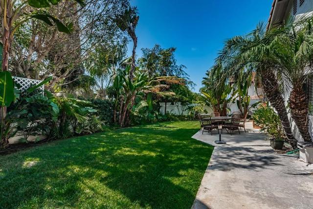 729 Poinsettia Park, Encinitas CA: https://media.crmls.org/mediaz/6158a329-33c6-45c1-8a2c-b641f9932e86.jpg