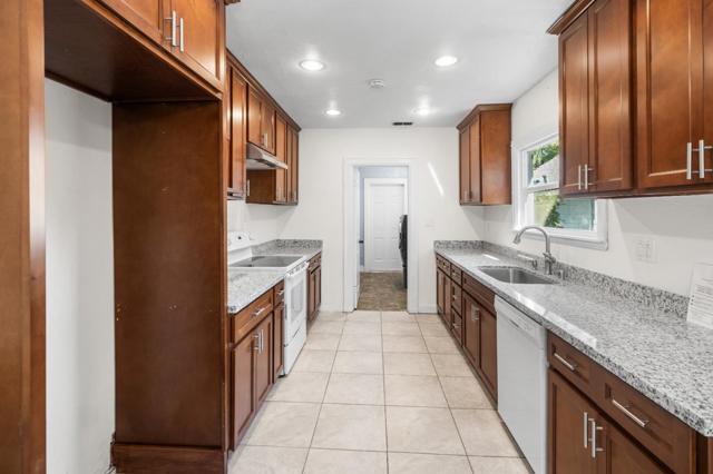 2905 Garfield Avenue, Carmichael CA: https://media.crmls.org/mediaz/61592958-d427-41b9-a2a7-544cba035ae2.jpg