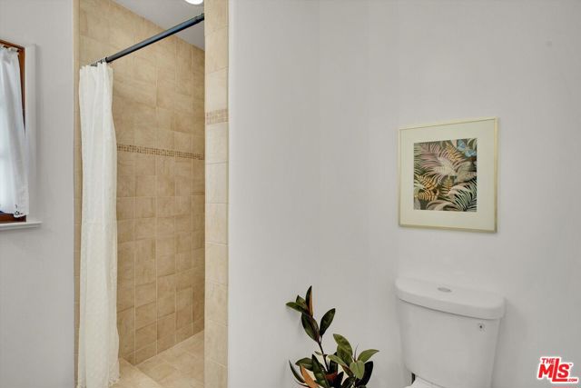 4300 Laurelgrove Avenue, Studio City CA: https://media.crmls.org/mediaz/615a1b18-e59c-493f-8d57-d355a4e3cf7c.jpg