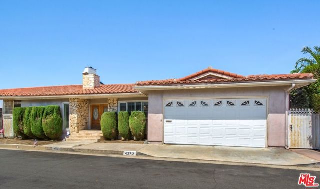 4272 Don Carlos Drive, Los Angeles CA: https://media.crmls.org/mediaz/615a7d51-78e4-4c12-8282-a8df57918e67.jpg