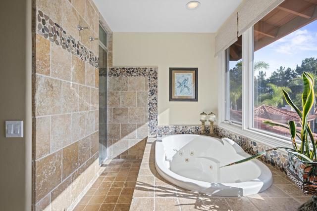 Image 33 of 68 For 1072 Wiegand St.
