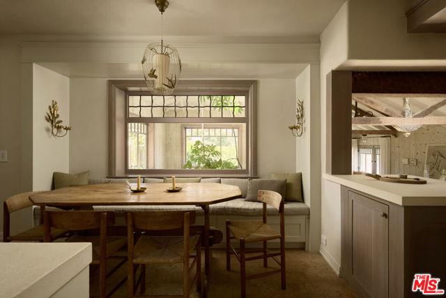 239 W Channel Road, Santa Monica CA: https://media.crmls.org/mediaz/615b6a2b-1d2c-4465-aad8-726409e94070.jpg