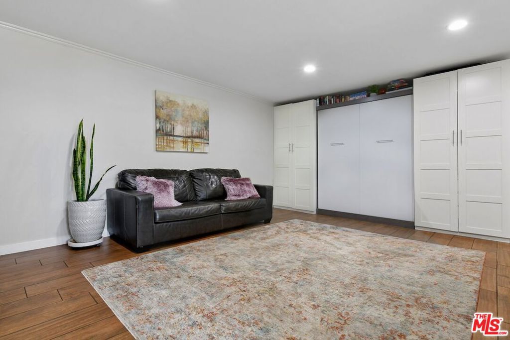 MLS #26915335 image #54