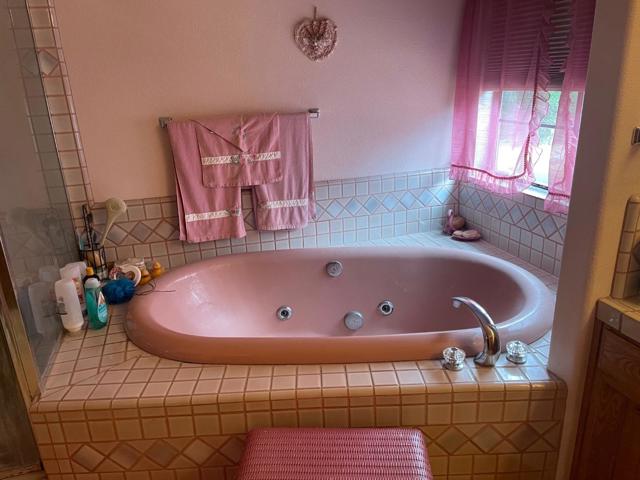 9395 King Road, Salinas CA: https://media.crmls.org/mediaz/615c6f29-2f9c-42b6-be5a-768c37a93663.jpg