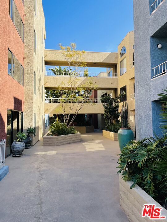 Image 3 for 550 Orange Ave #337, Long Beach, CA 90802