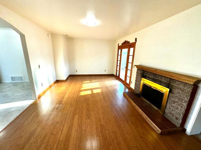 3012 Ellen Court, Marina CA: https://media.crmls.org/mediaz/615dbe8f-ea22-4e1a-ba86-1decb3168e12.jpg