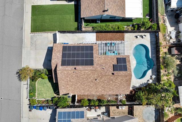 Home for Sale in Lakeside