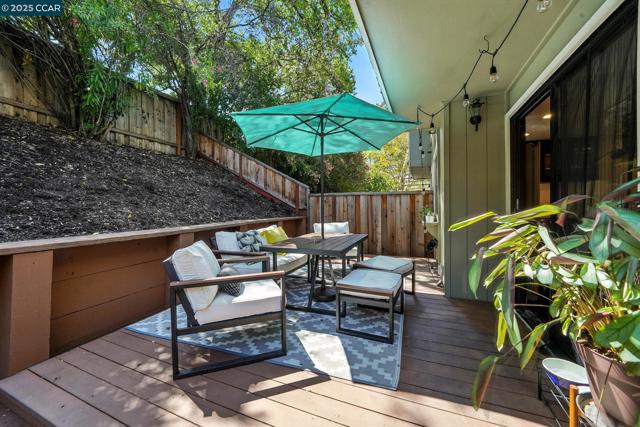 1624 San Luis Rd, Walnut Creek CA: https://media.crmls.org/mediaz/615e33fd-c525-49a1-9a4b-45967c994d01.jpg