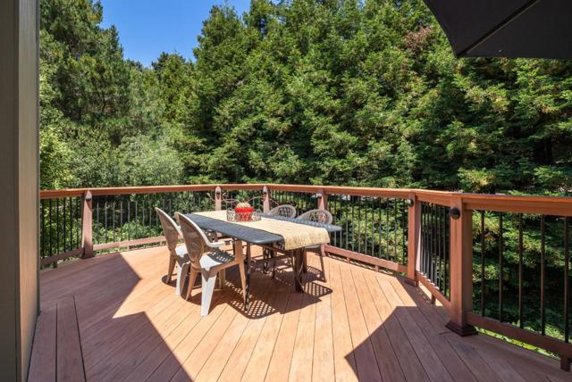 271 Dry Creek Road, Aptos CA: https://media.crmls.org/mediaz/615e7087-933e-4f74-84f8-5240a8db2dd3.jpg