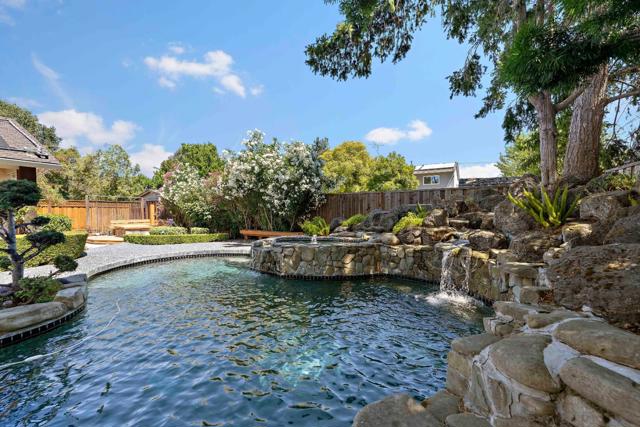 861 Riverside Drive, Los Altos CA: https://media.crmls.org/mediaz/61601fb0-bd71-4867-b5d6-99b853932d9d.jpg