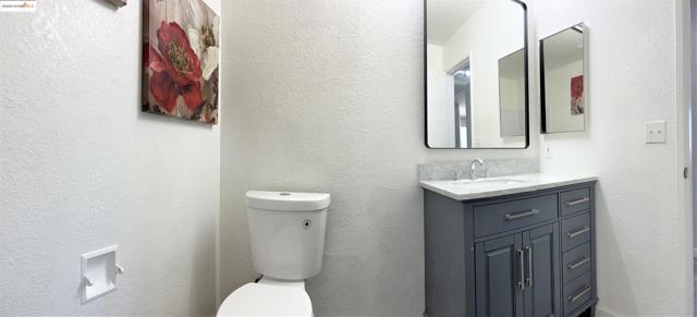 6 Lancaster Cir, Bay Point CA: https://media.crmls.org/mediaz/61604ad8-30a3-4195-a396-b2bd55320b44.jpg