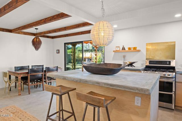 1107 S Rice Road, Ojai CA: https://media.crmls.org/mediaz/616063bc-2af7-452c-9fb9-f0158026c2ca.jpg