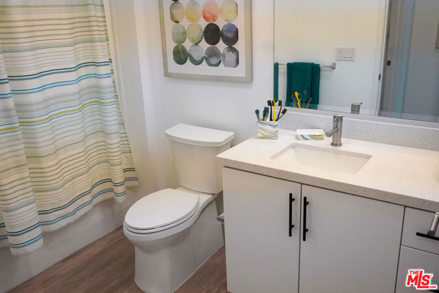 10568 Promenade Gateway, El Monte CA: https://media.crmls.org/mediaz/616081be-2f68-4fd9-8e13-2bb299a2c465.jpg