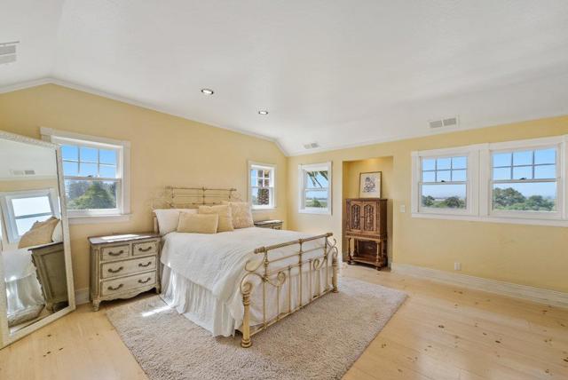 180 Dicicco Terrace, Watsonville CA: https://media.crmls.org/mediaz/6160889b-6fd7-4220-8c14-72eba5633ba8.jpg