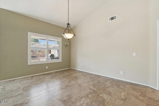 Detail Gallery Image 16 of 38 For 297 Estancia Pl, Camarillo,  CA 93012 - 2 Beds | 2 Baths