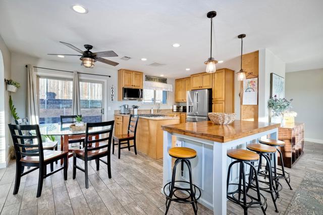 12666 Stone Canyon Road, Poway CA: https://media.crmls.org/mediaz/6160c00b-fe86-4130-b215-ddf2be7e6ef5.jpg