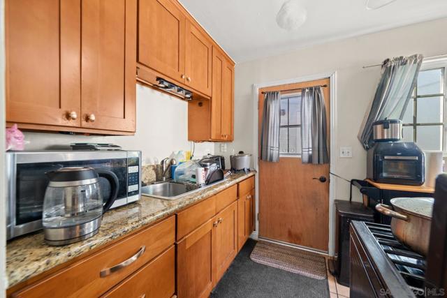 4015 Boston Ave, San Diego CA: https://media.crmls.org/mediaz/6161040f-dd02-4ff7-a0a8-cc76ea360814.jpg